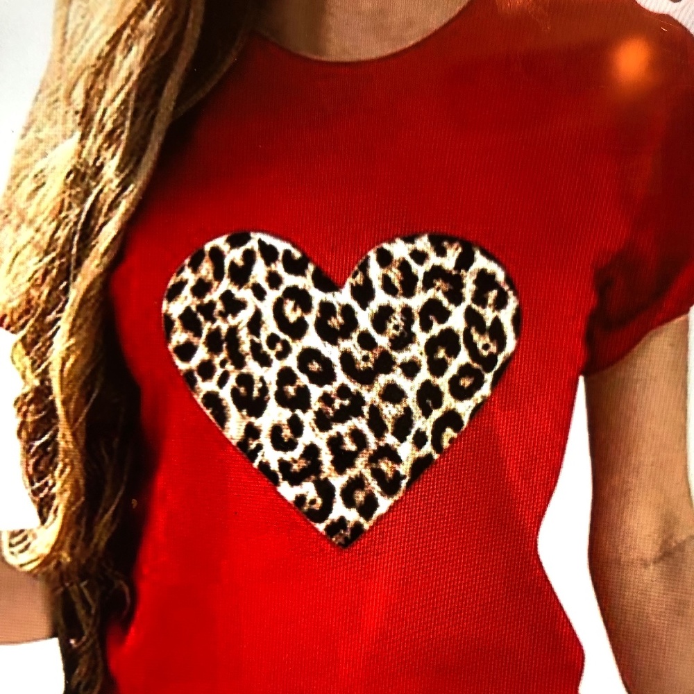 Love O neck leopard love tee